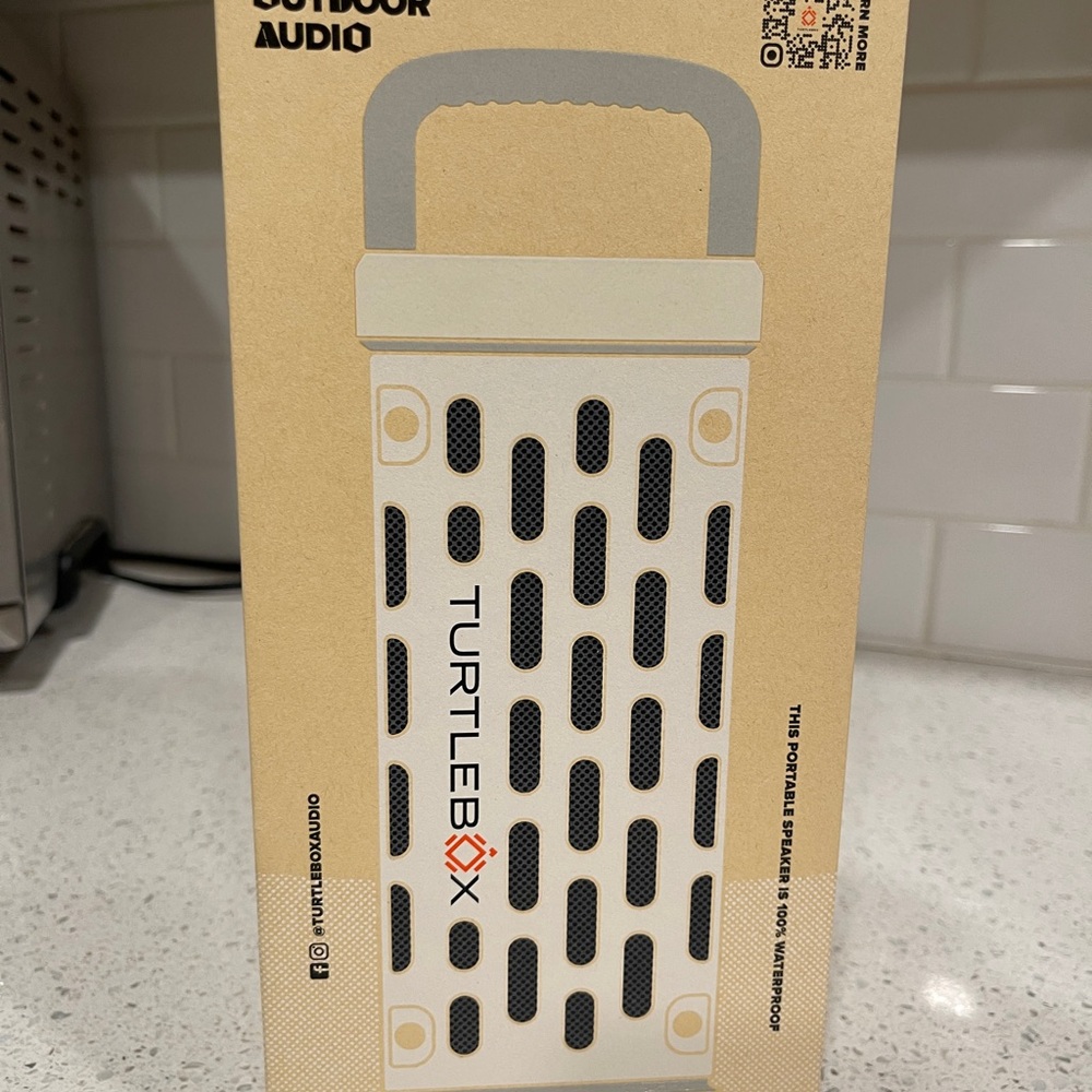 Portable Outdoor Speaker - Cream and Black